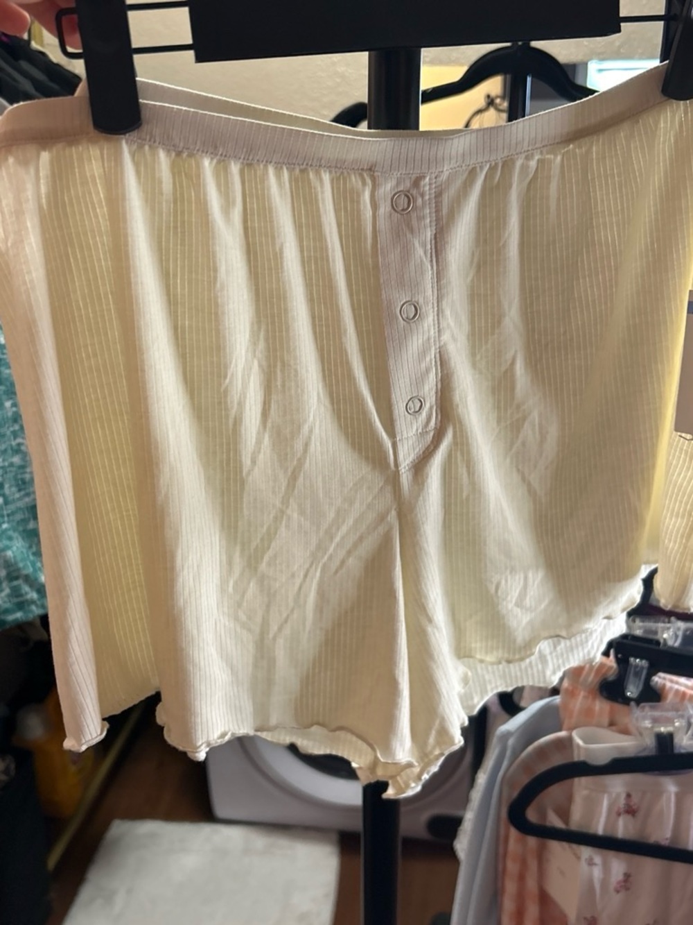 Women's Ribbed Button-Front Lounge Shorts — Cream